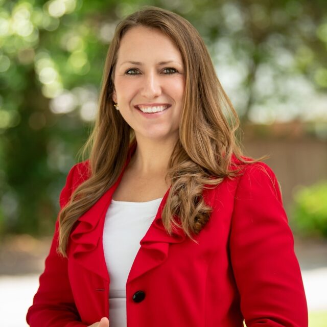 image of Lara Bradshaw, senior paralegal