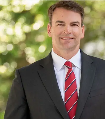 gray broughton headshot 1